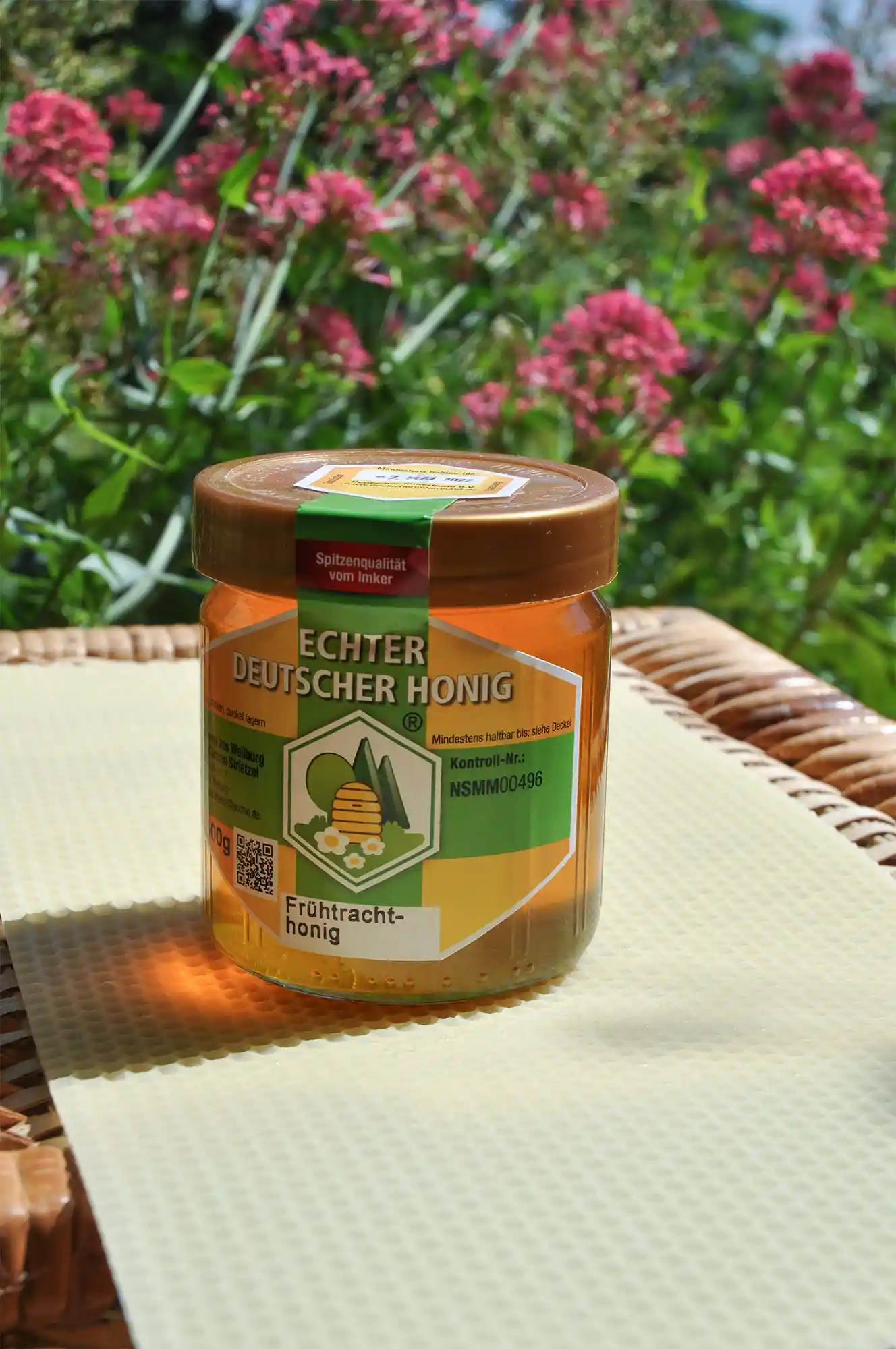 Frühtrachthonig im 500g Glas abgefüllt von Imkerei Engelgraben